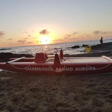 La Rosamare, Discesa Al Mare, Vicinissimo Al Centro, Posto Auto Castiglioncello