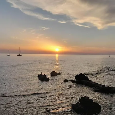 La Rosamare, Discesa Al Mare, Vicinissimo Al Centro, Posto Auto Tatil Evi Castiglioncello