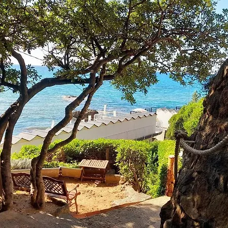La Rosamare, Discesa Al Mare, Vicinissimo Al Centro, Posto Auto Tatil Evi Castiglioncello