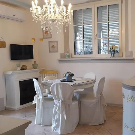 Tatil Evi La Rosamare, Discesa Al Mare, Vicinissimo Al Centro, Posto Auto *